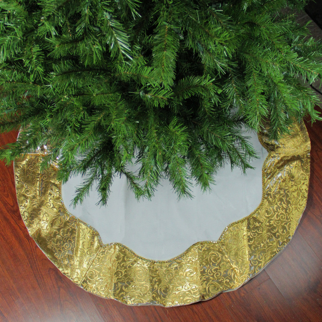 48" White and Gold Two Toned Flourish Christmas Tree Skirt