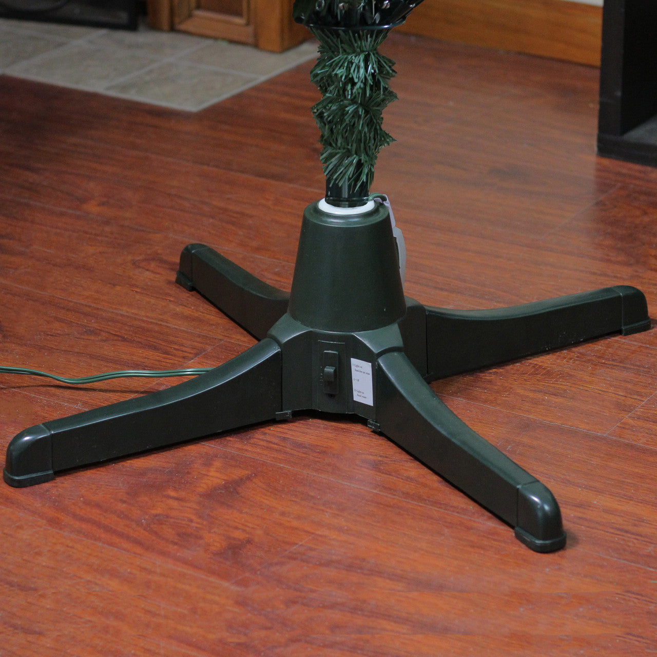 24" Green 360 Degree Rotating Christmas Tree Stand for 7.5' Artificial Trees