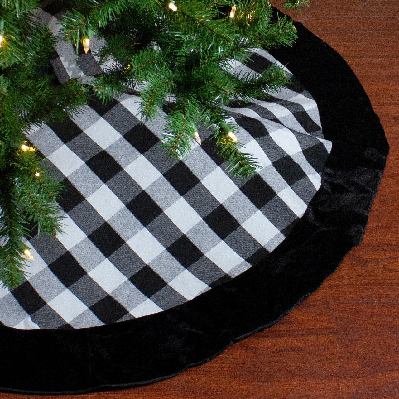 48" Black and White Plaid Round Christmas Tree Skirt