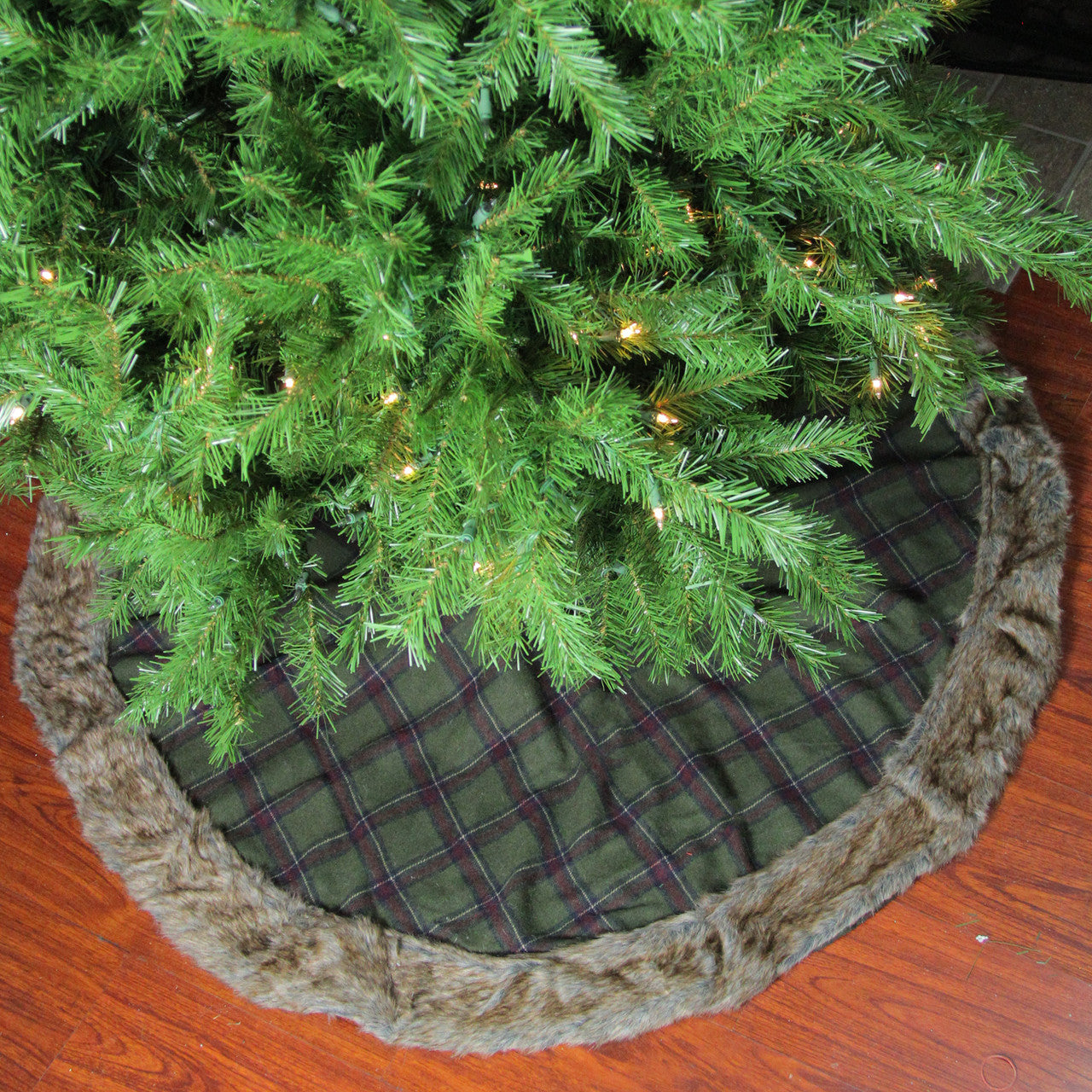 47" Green and Brown Plaid Round Christmas Tree Skirt